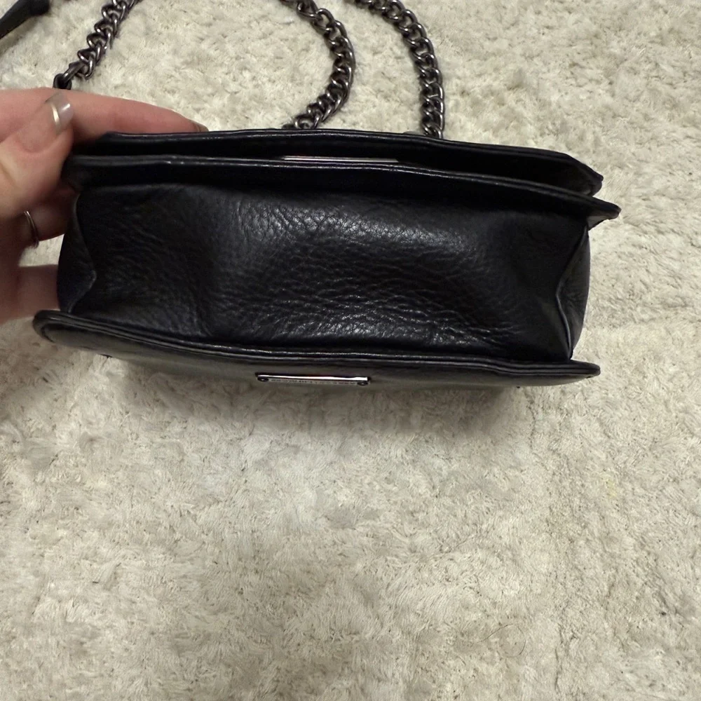 🖤Like New Rebecca Minkoff Black Quilted Crossbody with Chain Strap